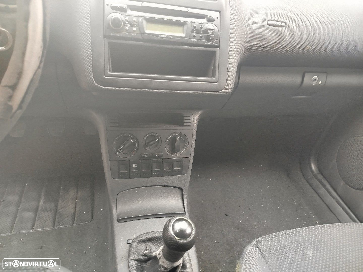Para peças VOLKSWAGEN Polo (6N) - 8