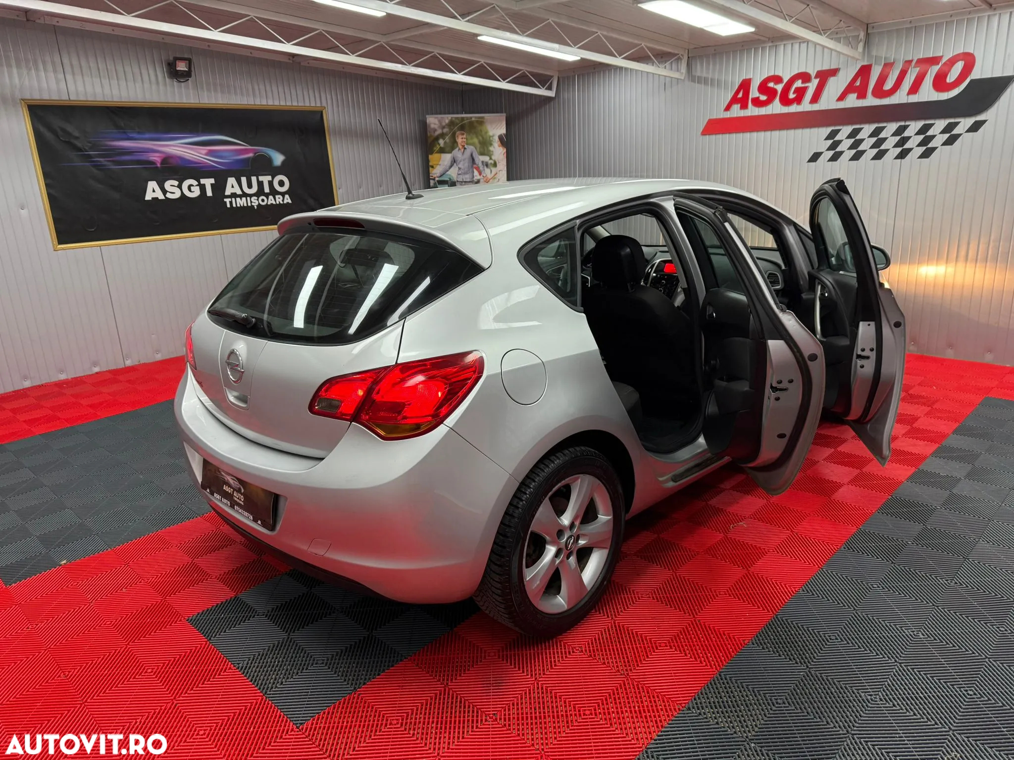 Opel Astra 1.6 - 18