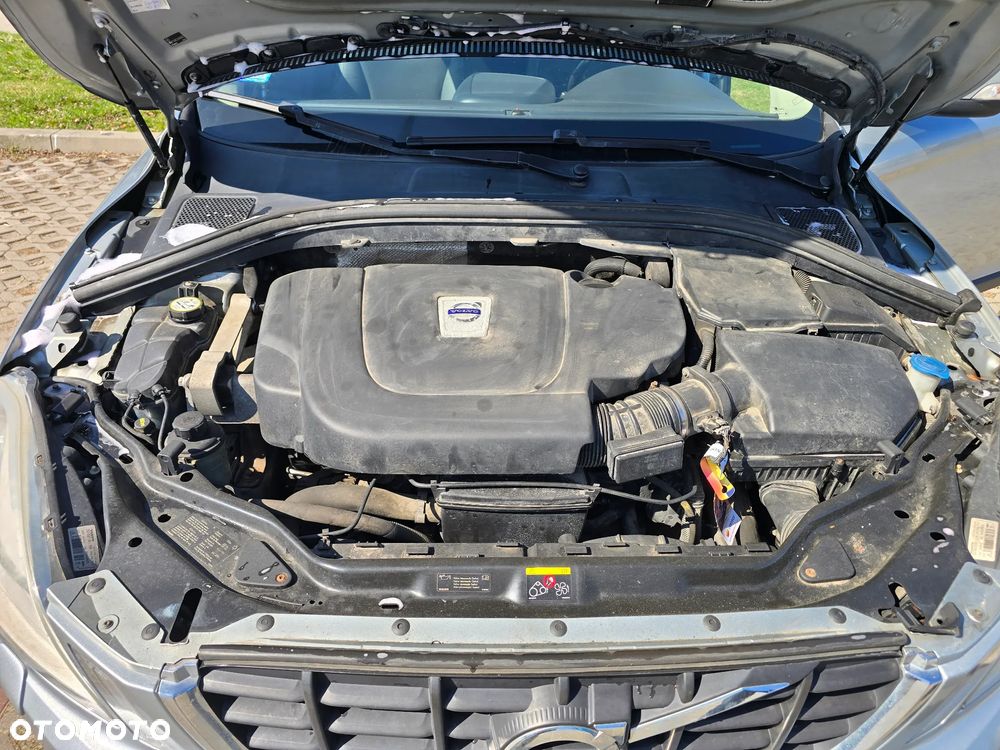 Volvo XC 60 2.4D AWD Momentum - 21