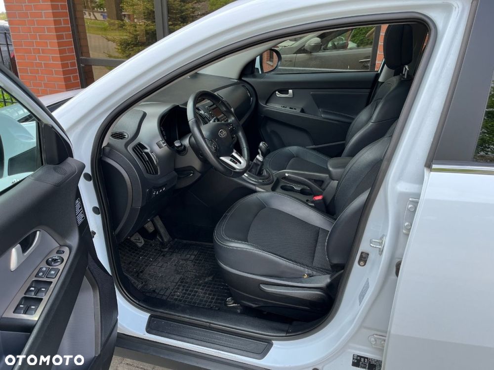 Kia Sportage 2.0 CRDI L AWD - 11