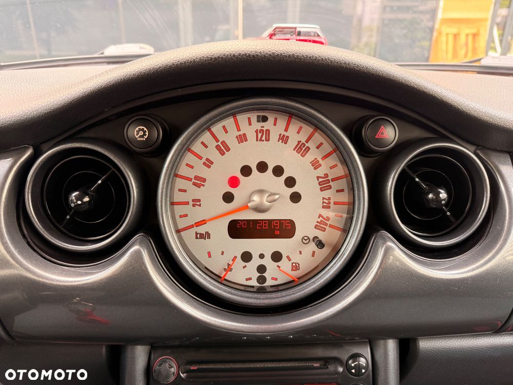MINI Cooper Standard - 9