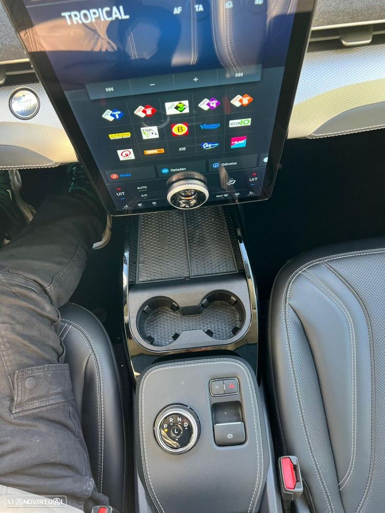 Ford Mustang Mach-E - 9