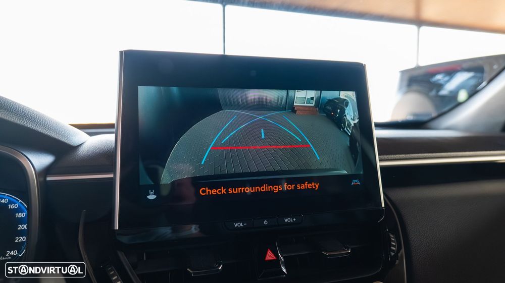 Toyota Corolla Cross 2.0 Hybrid Luxury - 15