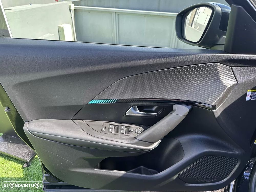 Peugeot 2008 PureTech 130 EAT8 Allure Pack - 20