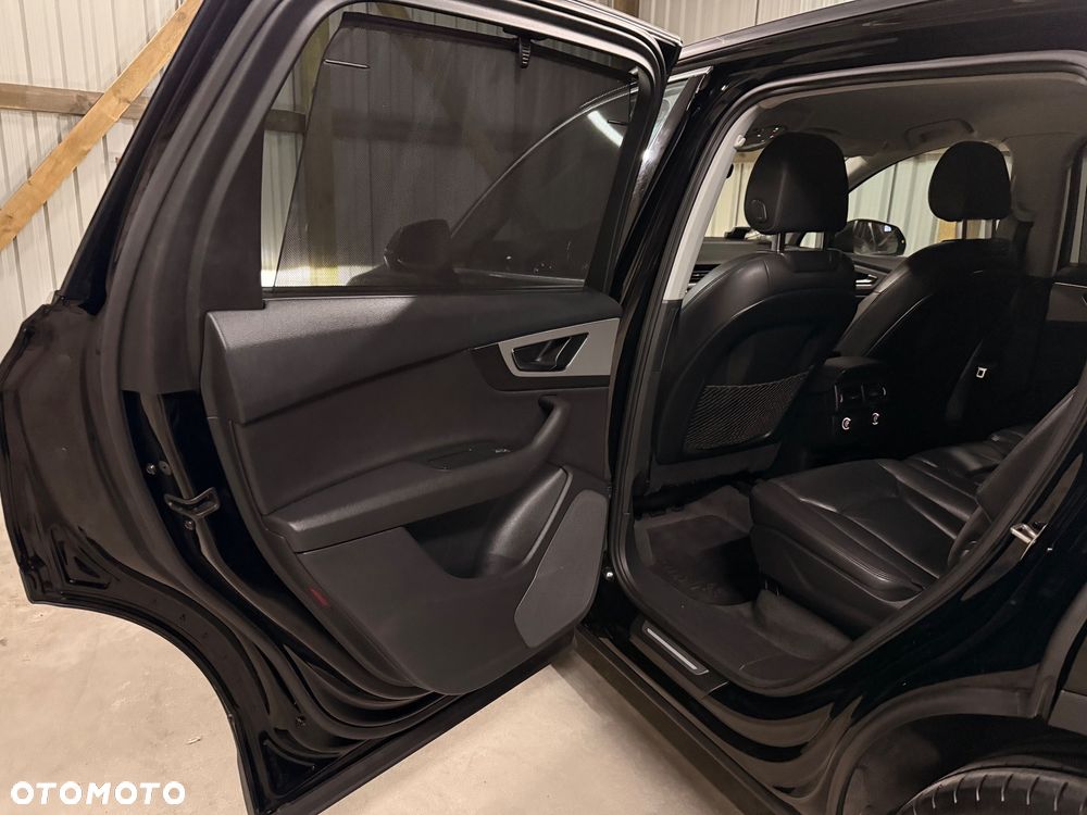Audi Q7 - 40