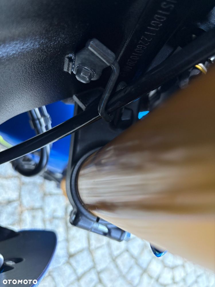 Suzuki GSX - 18