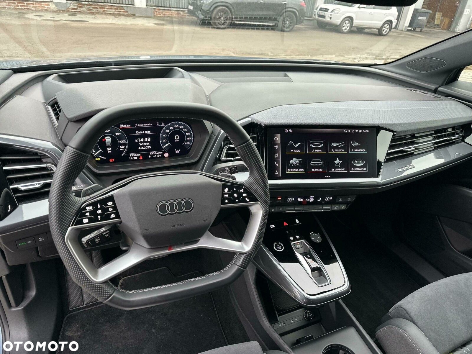 Audi Q4 - 11
