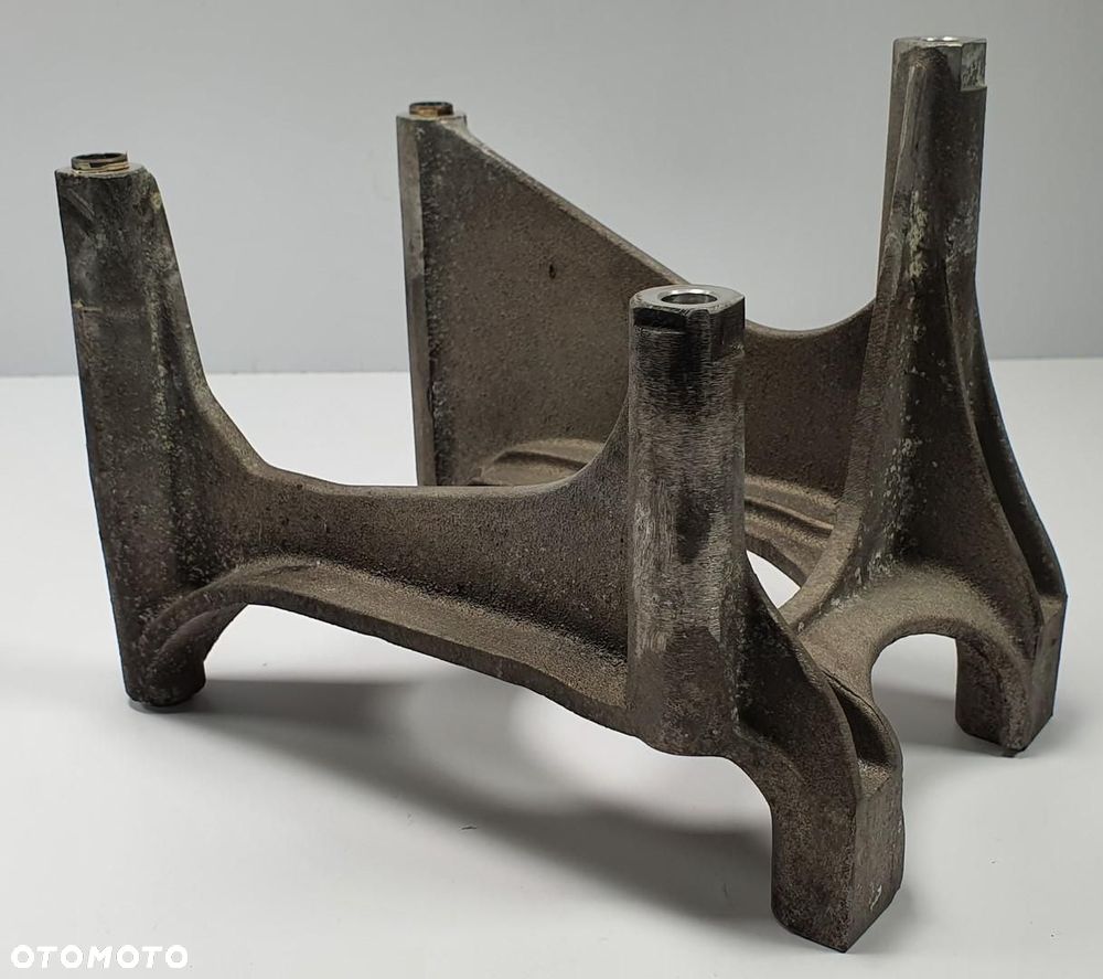 ŁAPA SILNIKA JAGUAR XJR X300 4.0 NBD7710BB - 3