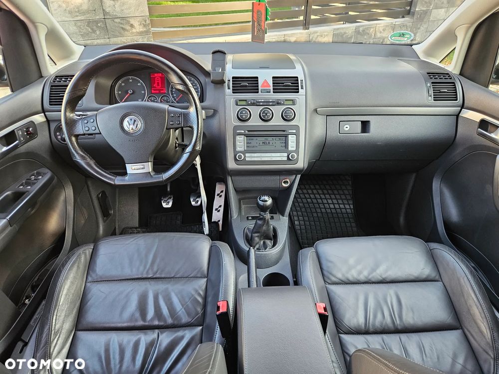 Volkswagen Touran 2.0 TDI DPF R-Line Edition - 18