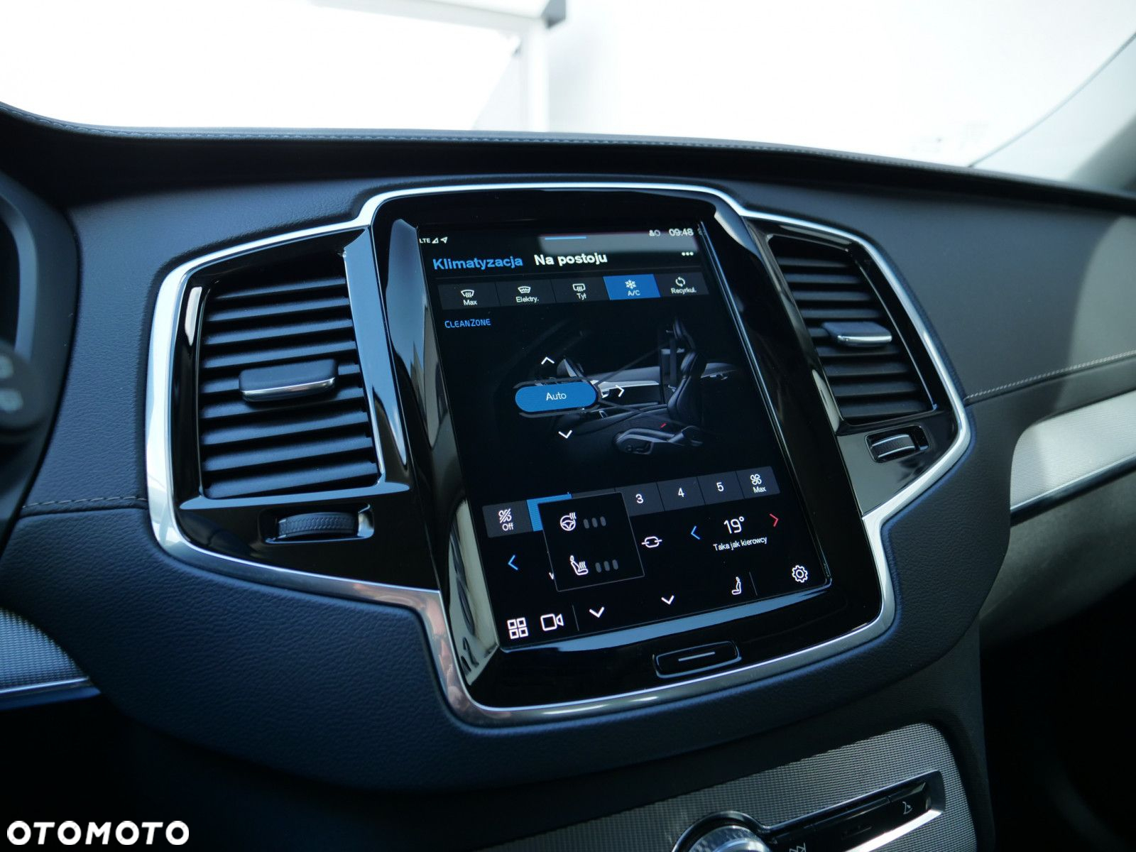 Volvo XC 90 - 26