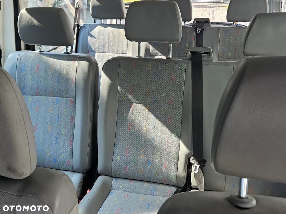 Volkswagen Transporter Caravelle Lang Comfortline - 11
