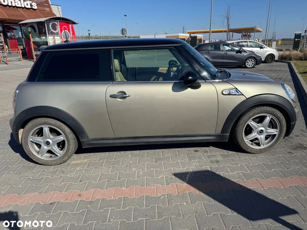 MINI Cooper Standard - 5