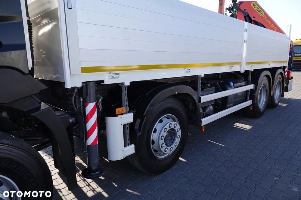 Renault C 430 / 8x4 / SKRZYNIOWY 7 M + HDS PALFINGER 33002 -wysów: 14,5 M / UDŹWIG 9800 KG / STEROWANIE RADIOWE / ROTATOR / EURO 6 - 13