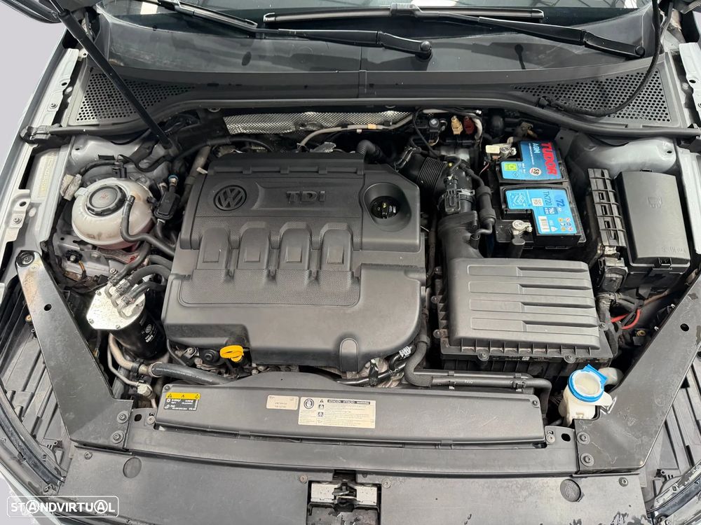 VW Passat 1.6 TDI Business DSG - 44
