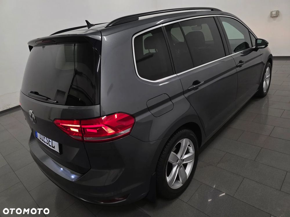 Volkswagen Touran - 6