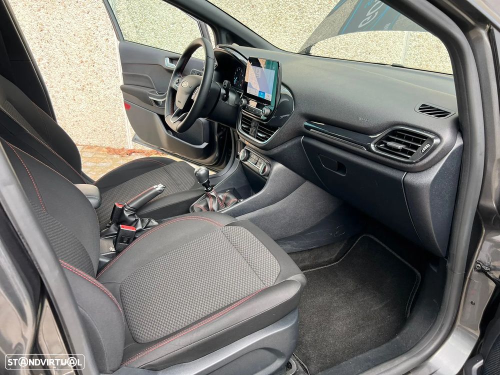 Ford Fiesta 1.0 EcoBoost ST-Line - 32