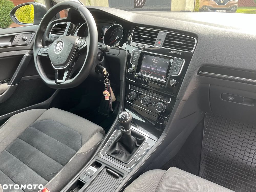 Volkswagen Golf 2.0 TDI SCR Highline - 26
