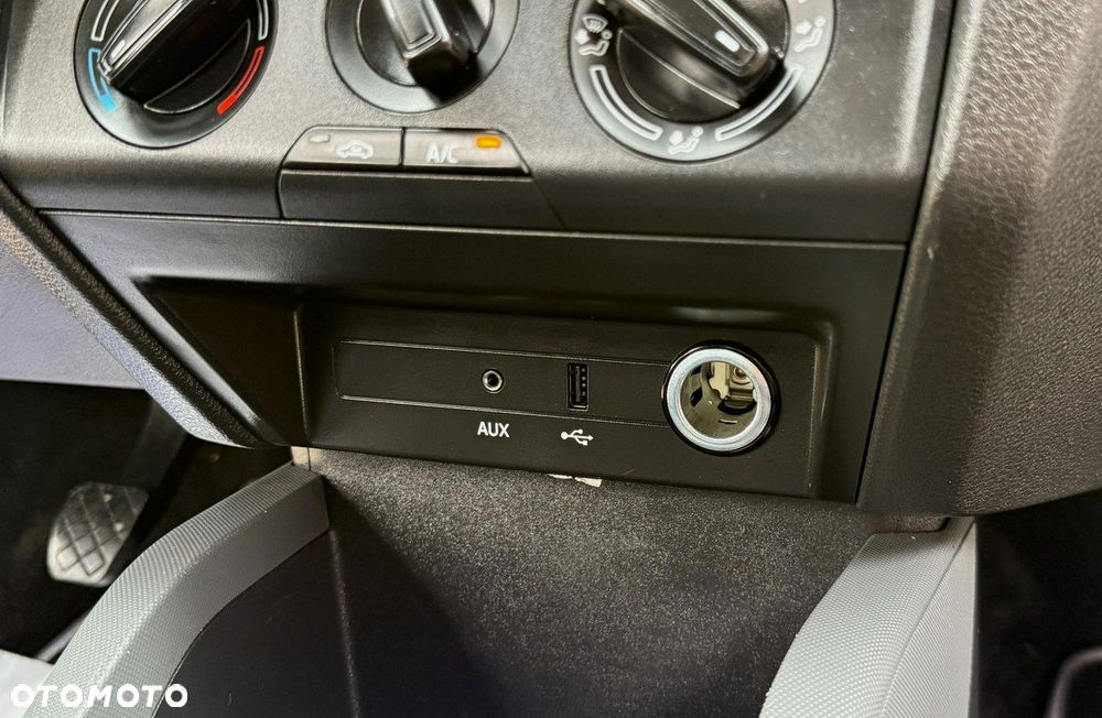 Skoda Fabia 1.0 MPI Cool Plus - 30