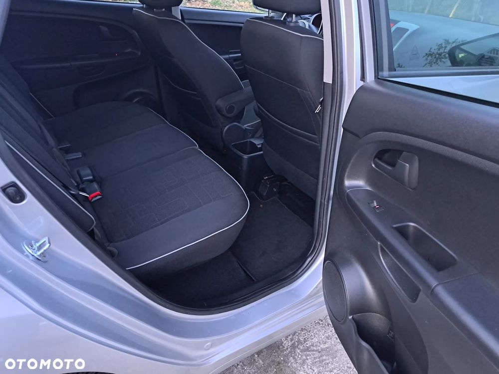 Kia Venga 1.6 CVVT Automatik Fifa World Cup Edition - 30
