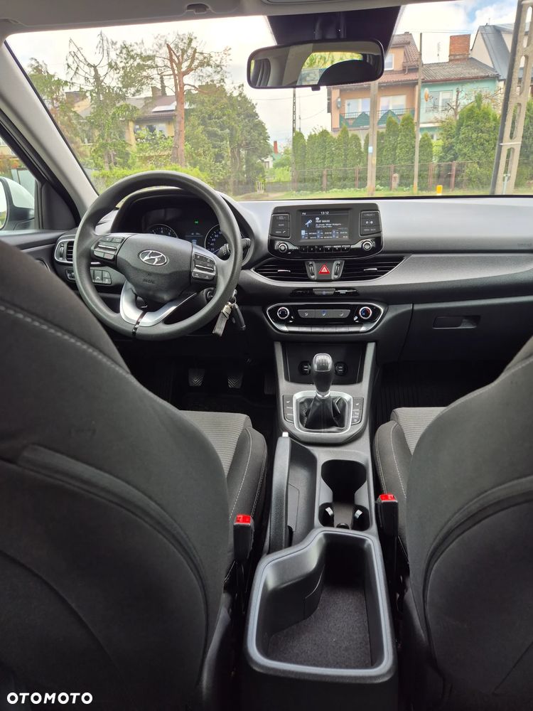Hyundai i30 1.4 Premiere Comfort - 12