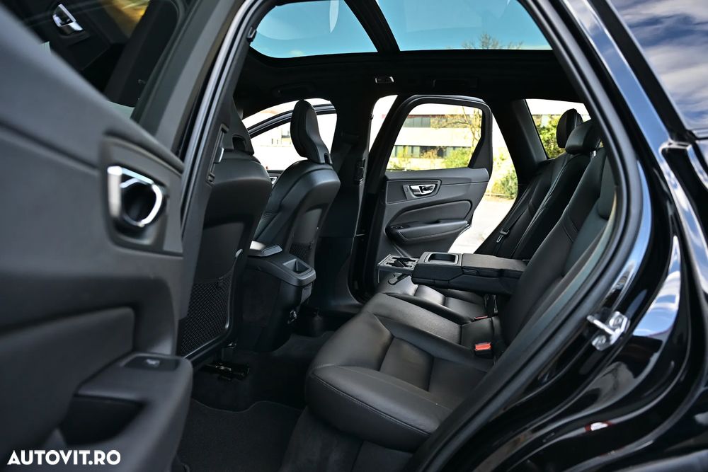 Volvo XC 60 B4 D AWD Geartronic RDesign - 29