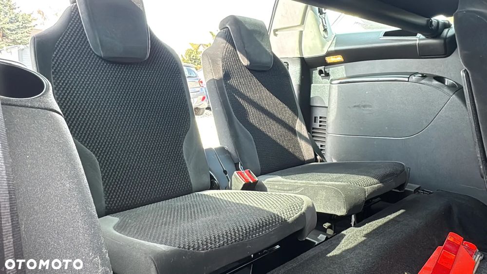 Citroën C4 Grand Picasso 1.8 16V Advance - 25