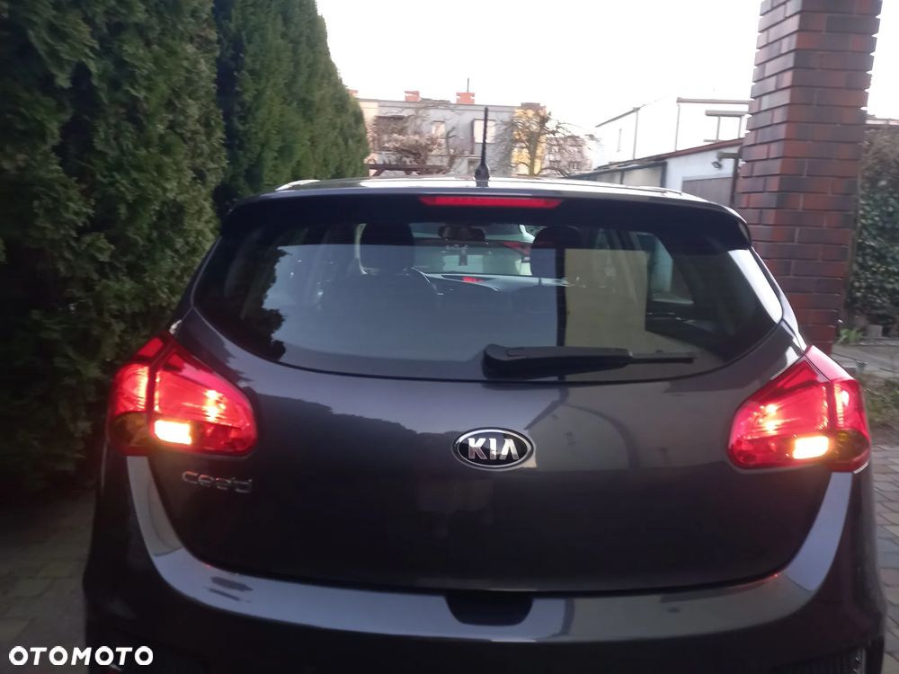 Kia Ceed - 9