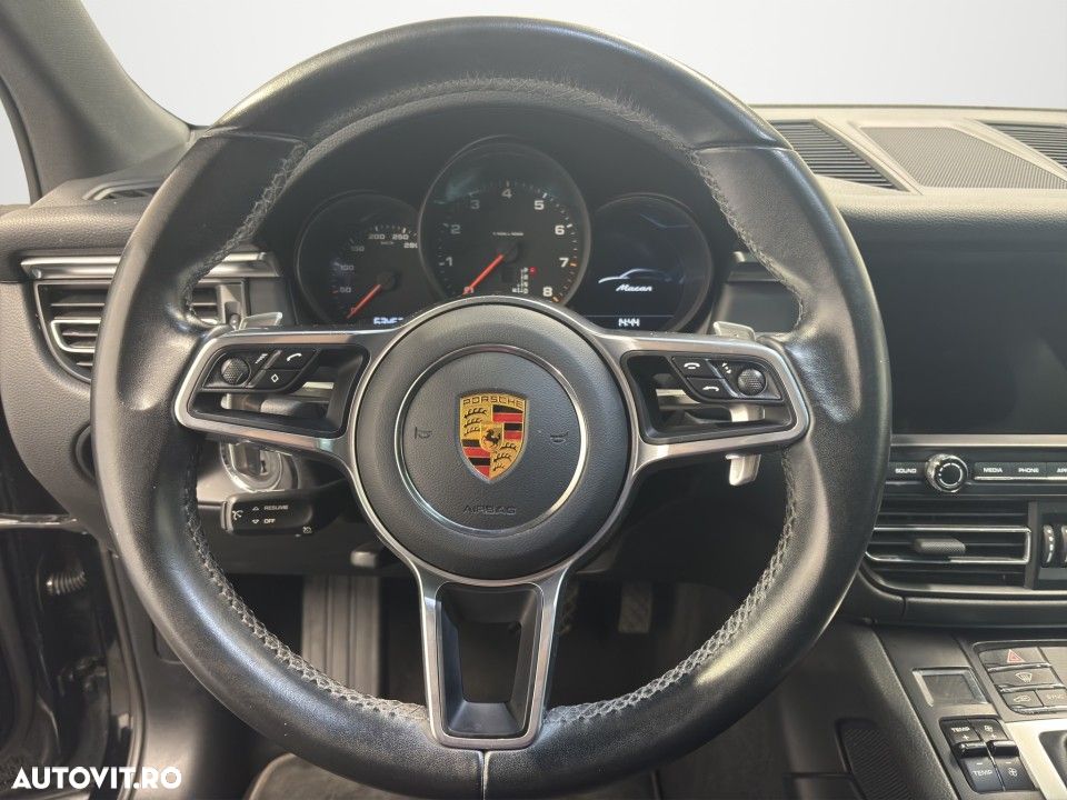 Porsche Macan Standard - 11