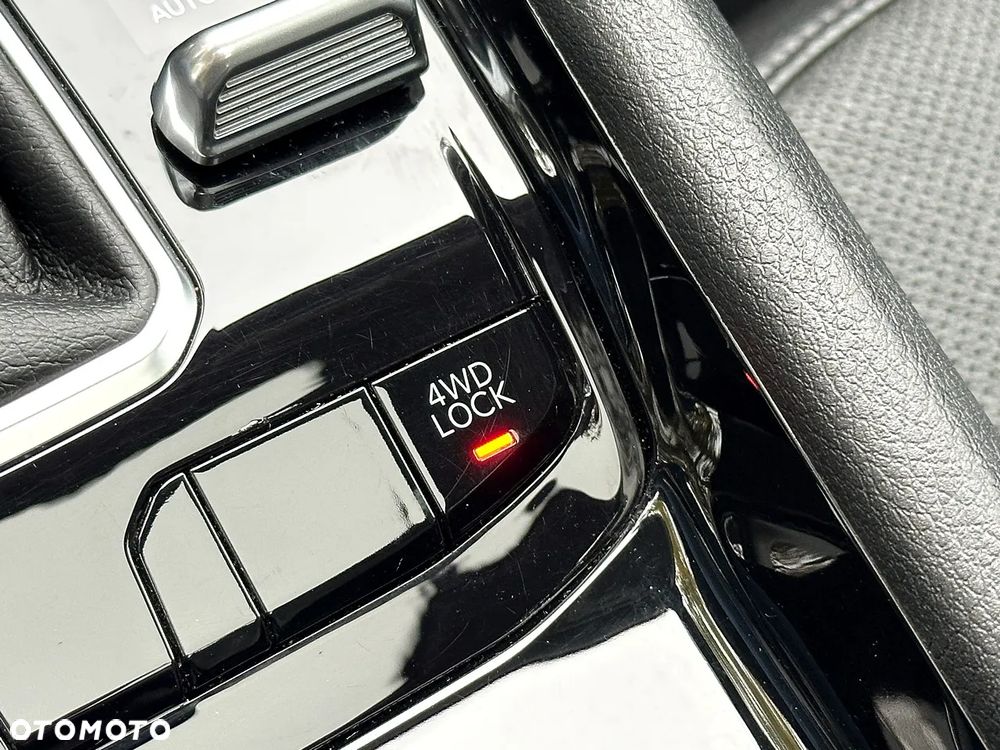 Jeep Compass - 32