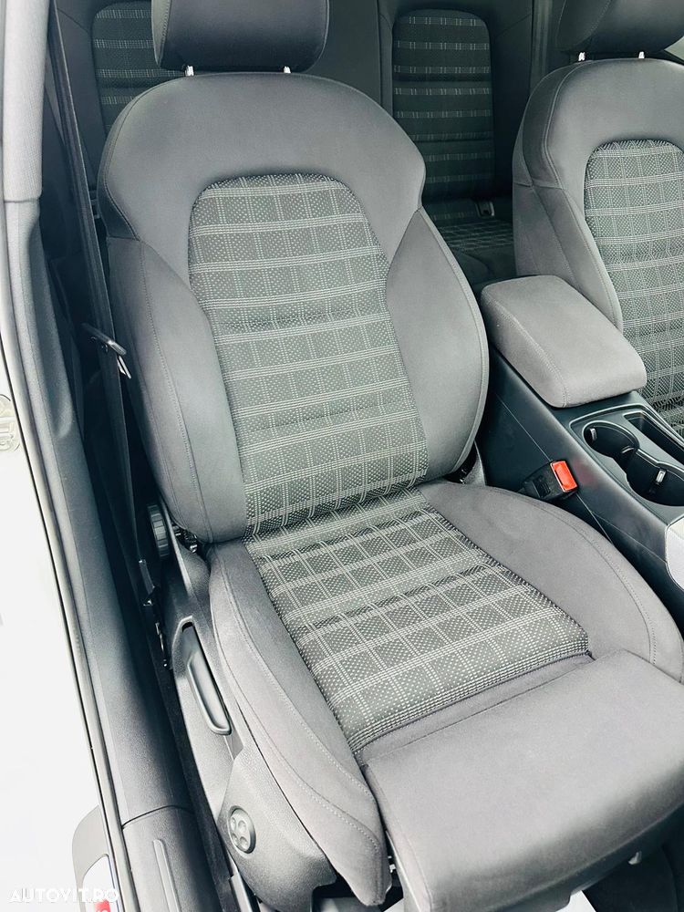 Audi A4 2.0 TDI DPF S line Sportpaket - 22