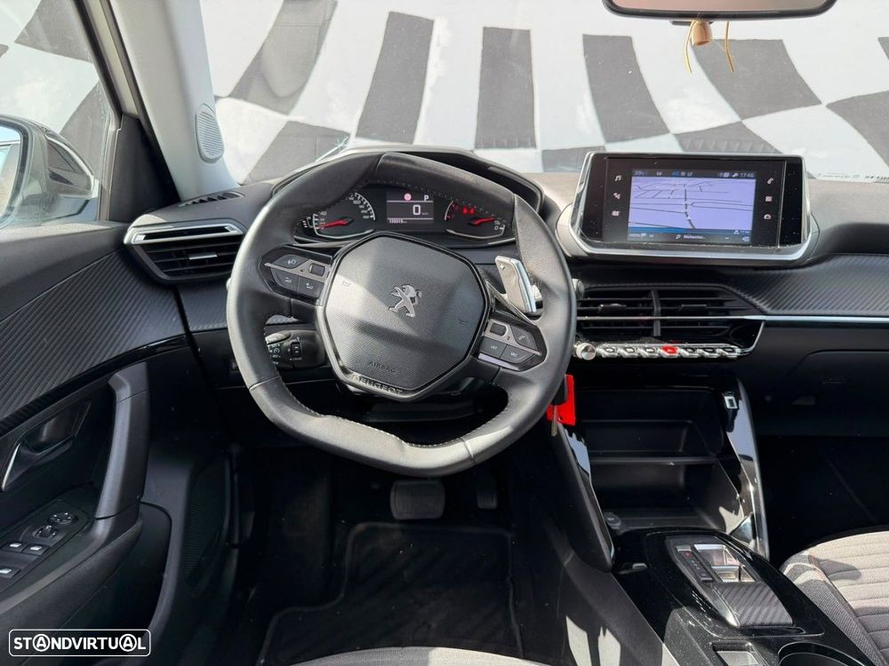 Peugeot 2008 1.2 PureTech Active Pack EAT8 - 4