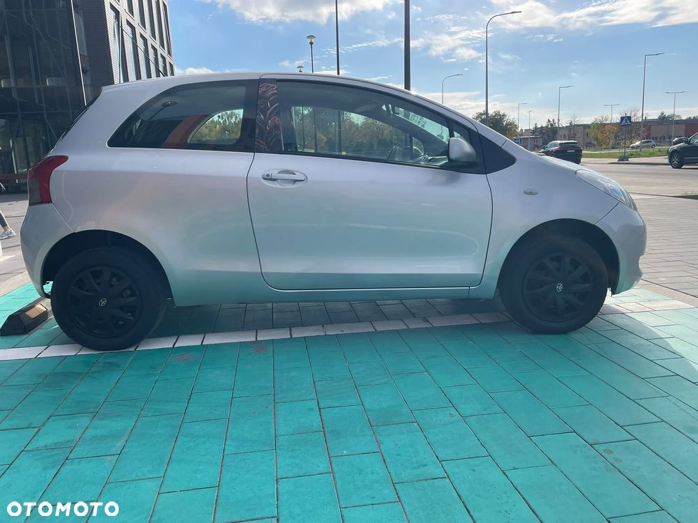 Toyota Yaris - 7