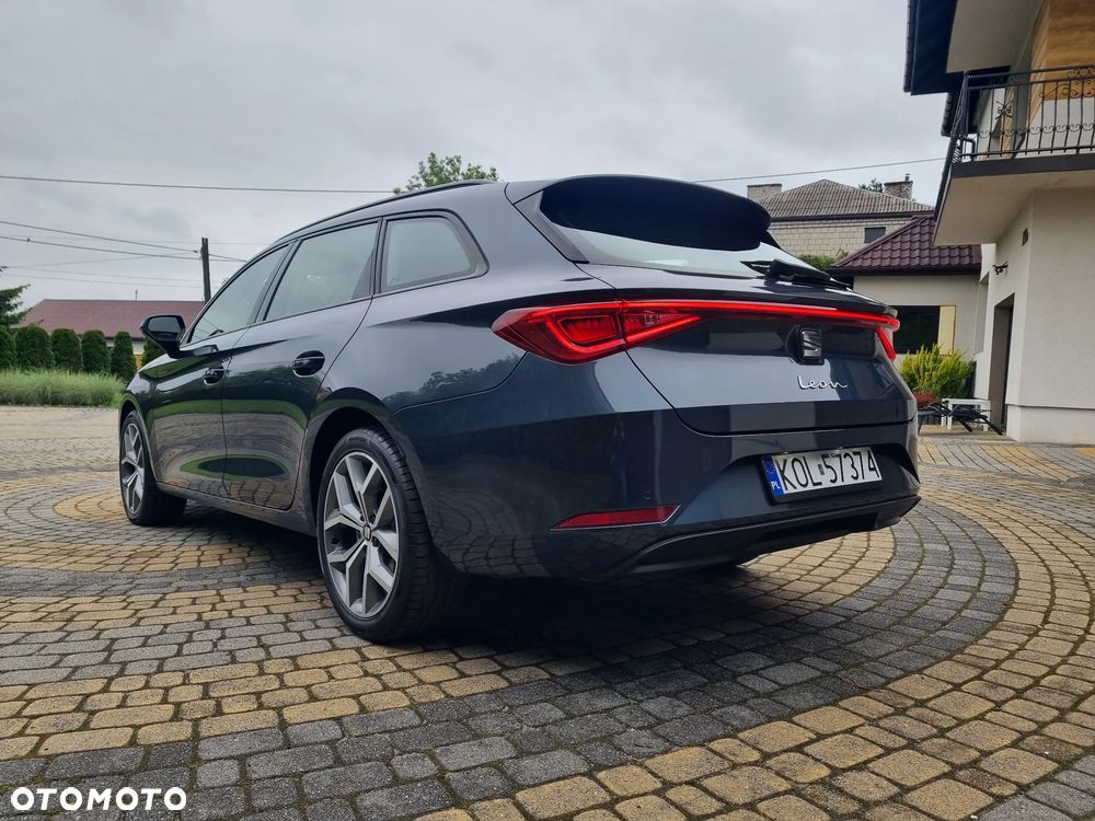 Seat Leon 2.0 TDI DSG Road Edition - 4