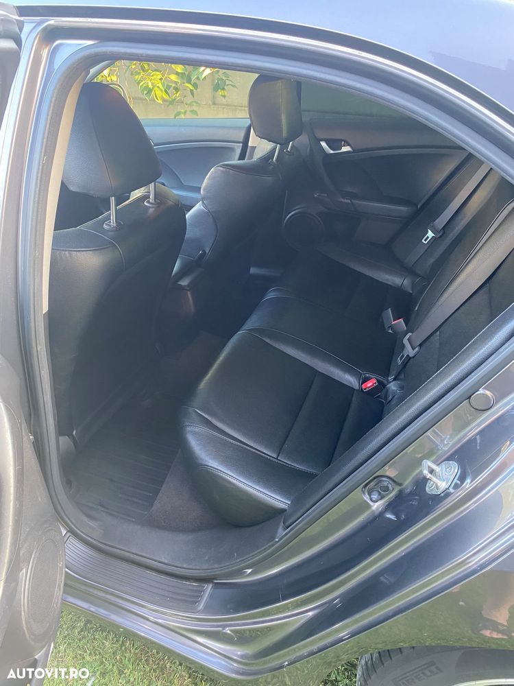 Honda Accord - 4