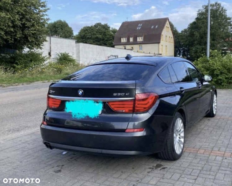 BMW 5GT - 1
