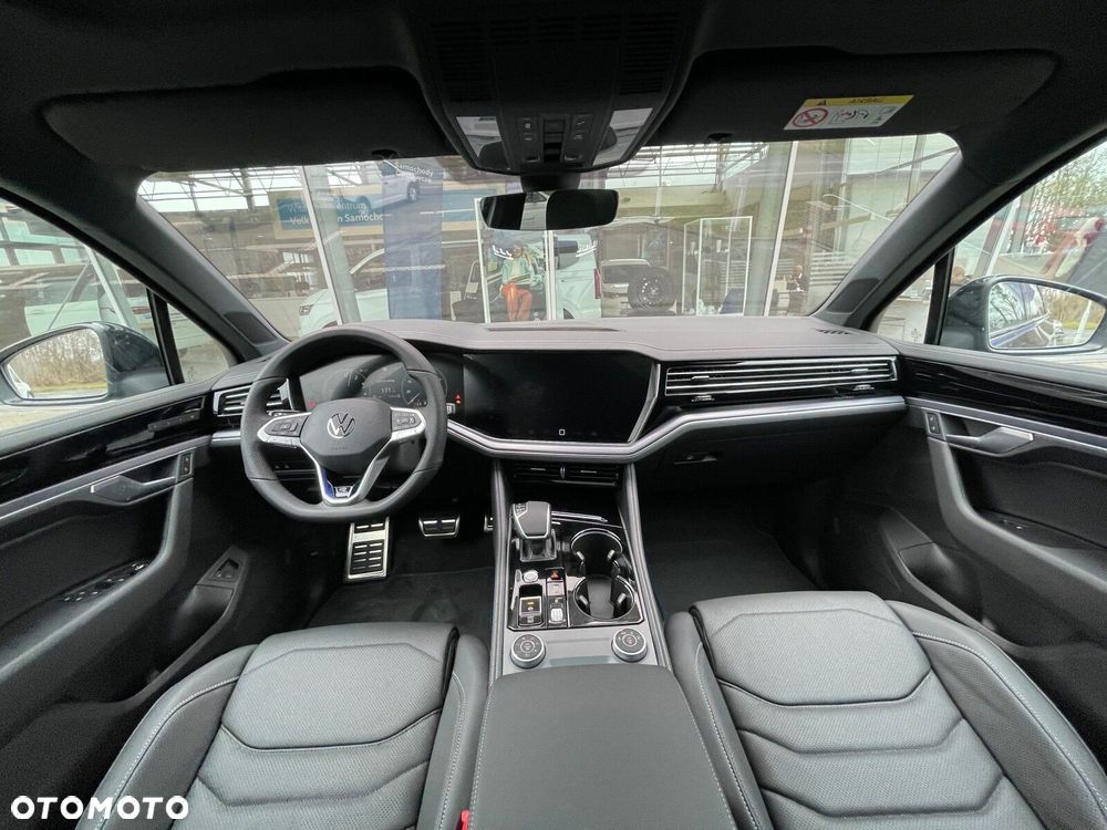 Volkswagen Touareg - 12