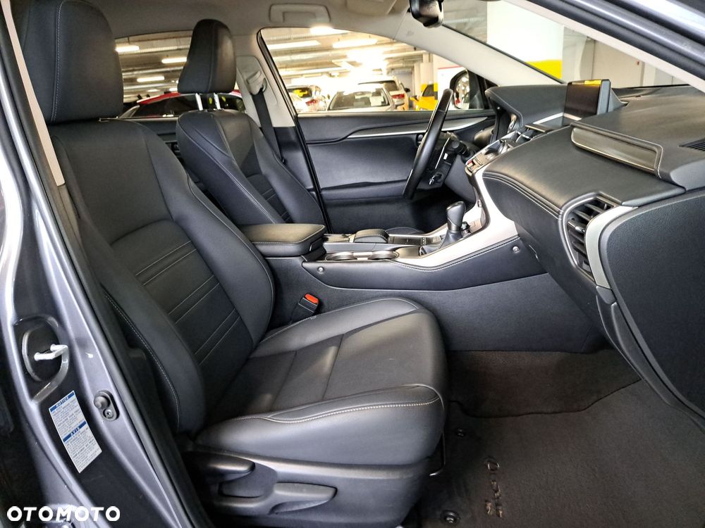 Lexus NX 300h F Impression AWD - 12