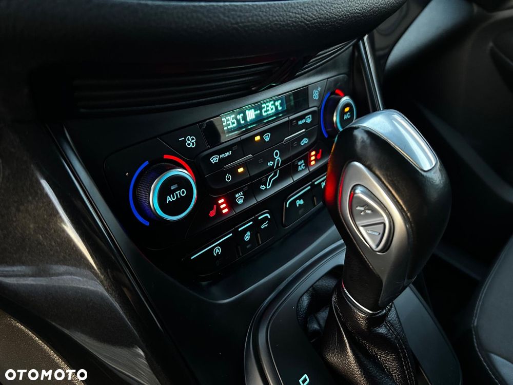 Ford Kuga 2.0 TDCi 4x4 Titanium - 26