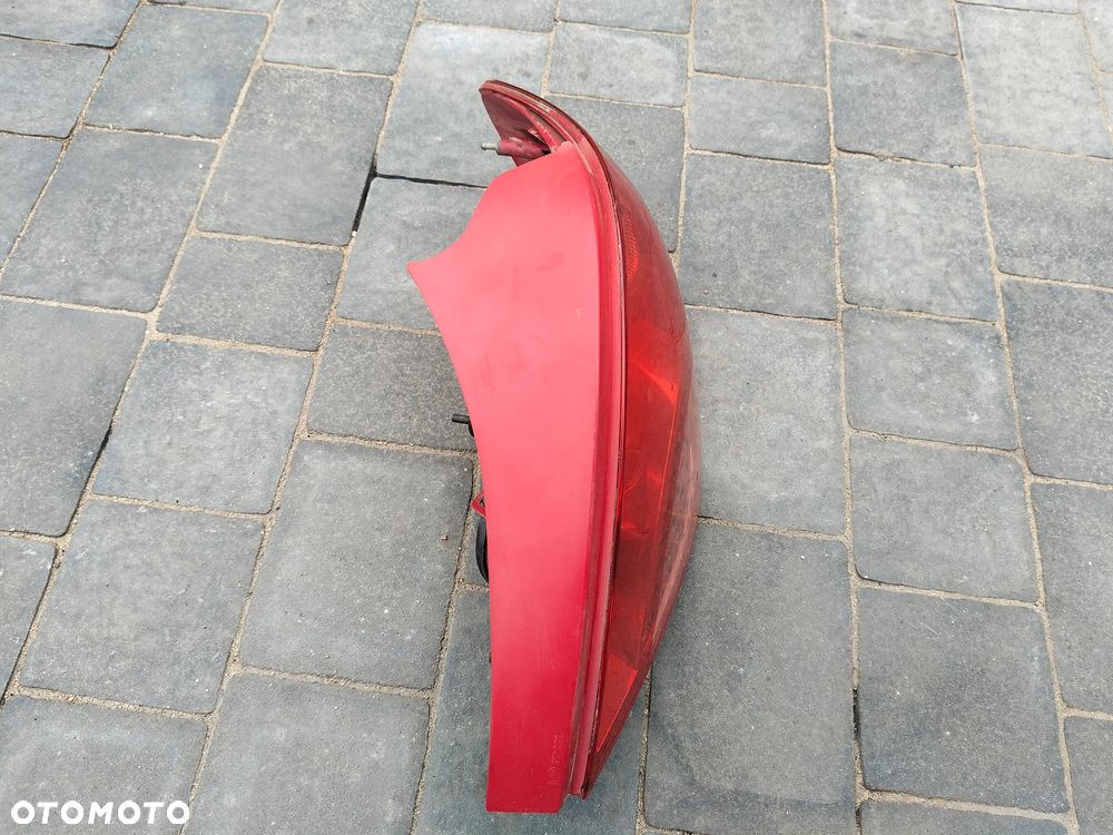 LAMPA TYŁ PRAWA PEUGEOT 207 5 DRZWI HATCHBACK - 4