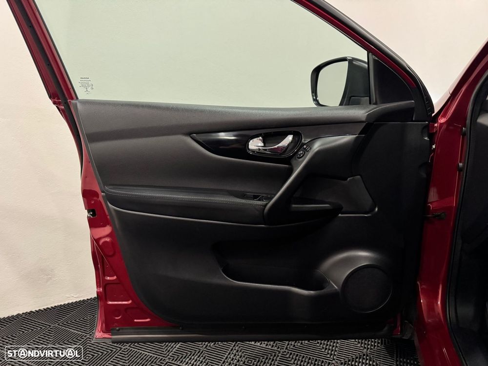 Nissan Qashqai 1.5 dCi N-Connecta 18 - 54