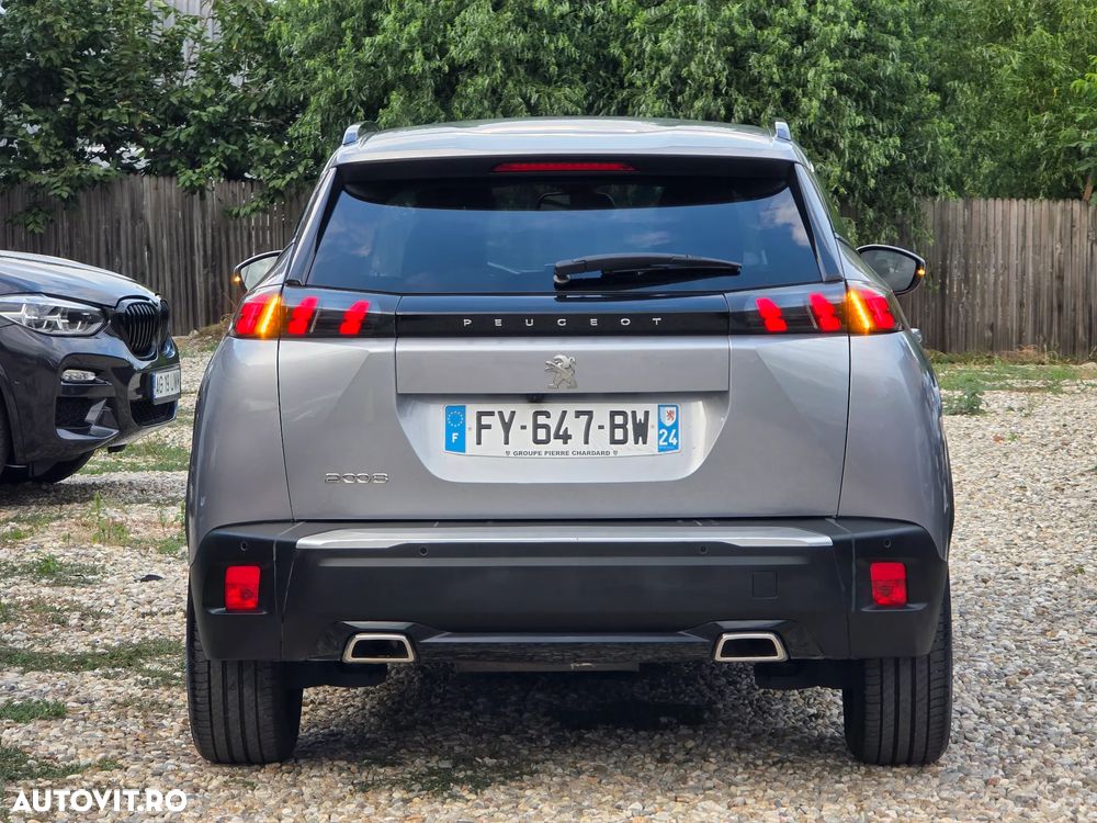 Peugeot 2008 PureTech 130 EAT8 GT Pack - 12