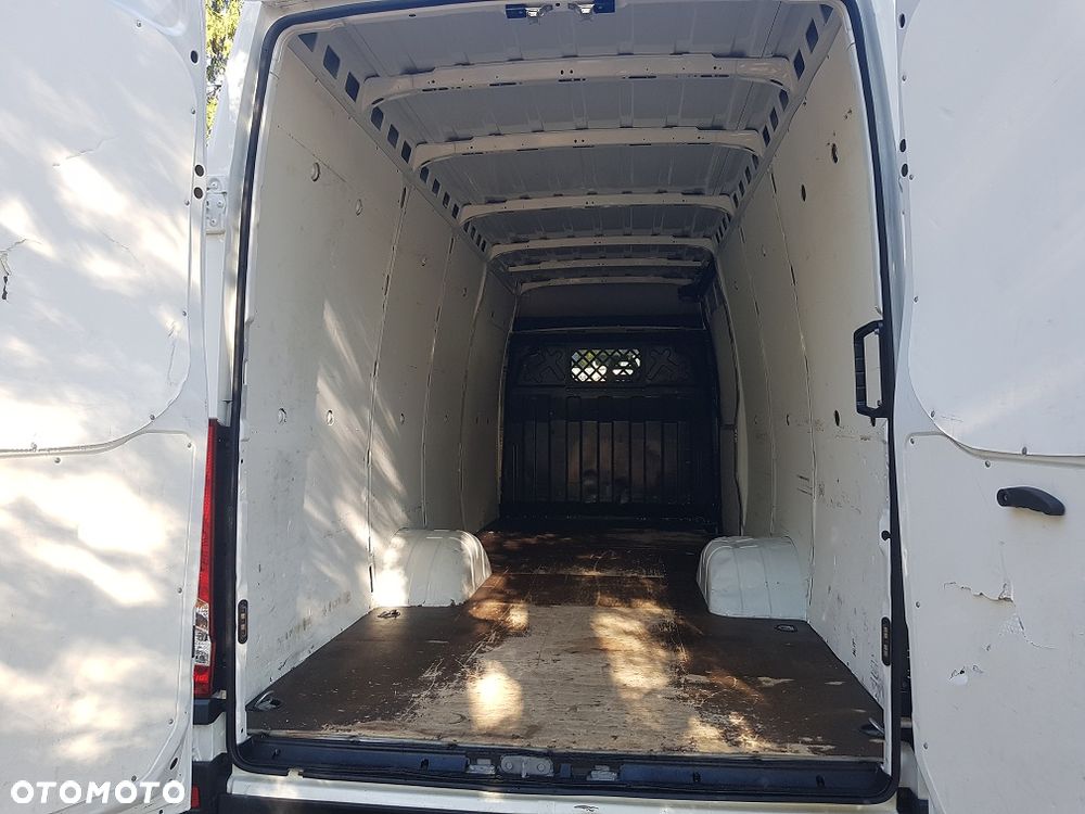 Iveco DAILY - 18