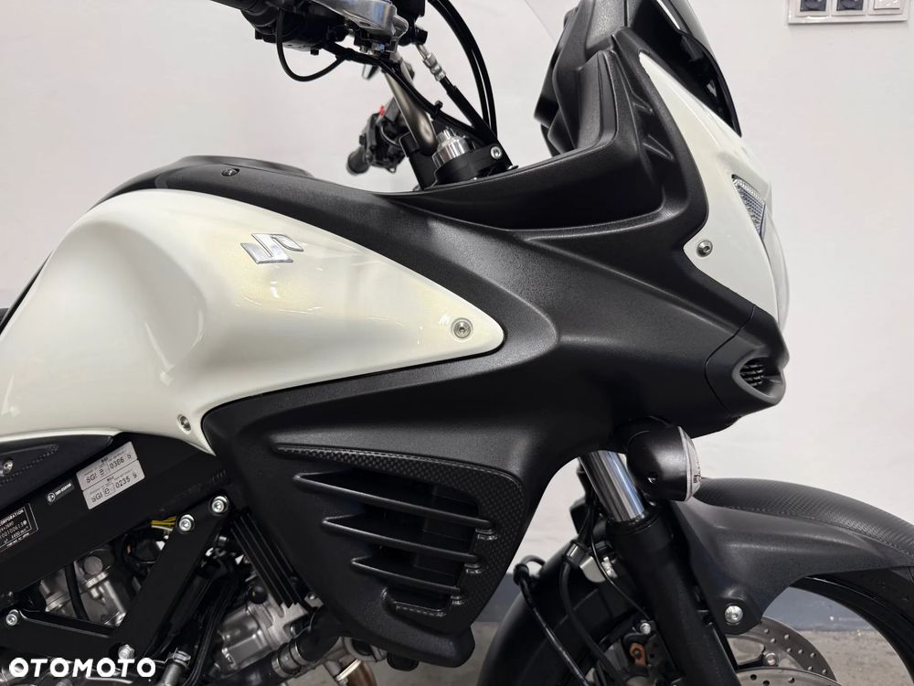 Suzuki V-STROM - 32