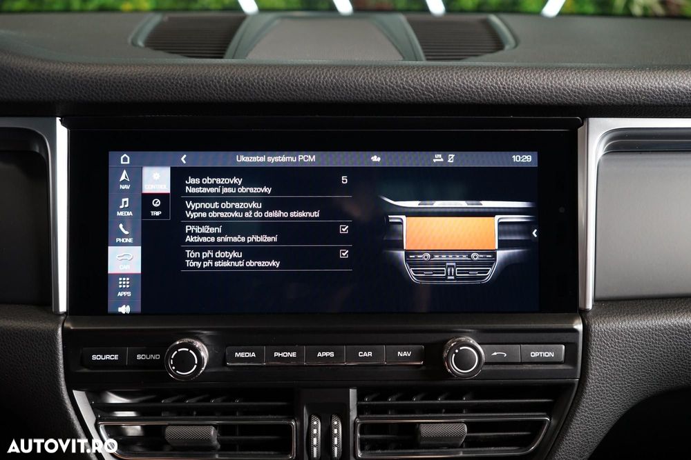 Porsche Macan - 31