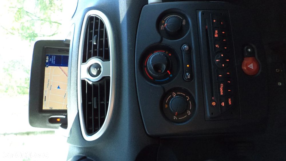 Renault Clio 1.2 16V All Inclusive - 8