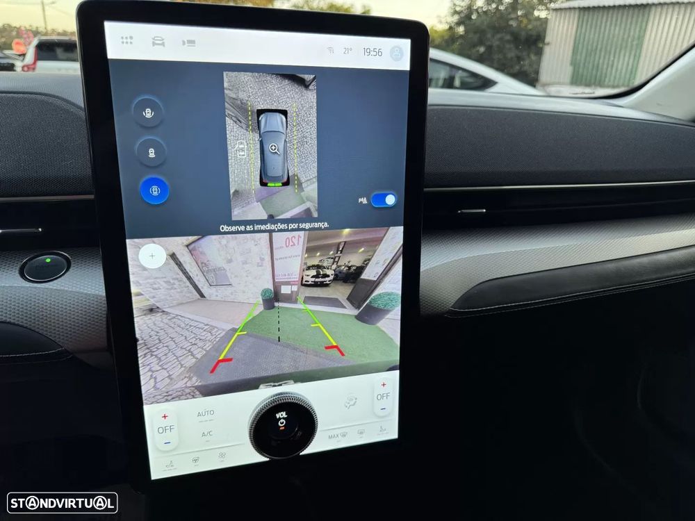 Ford Mustang Mach-E 75.7 kWh Premium AWD - 11