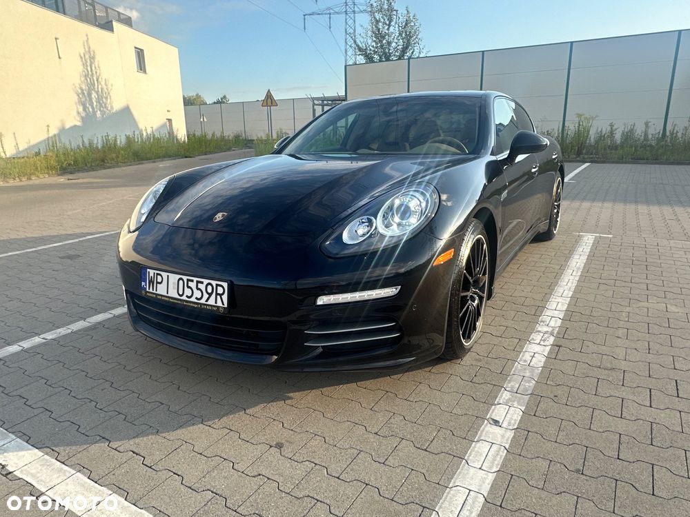 Porsche Panamera PDK Platinum Edition - 25