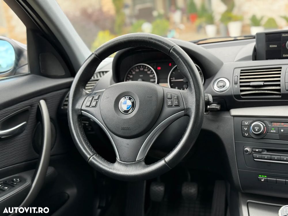 BMW Seria 1 118d - 32