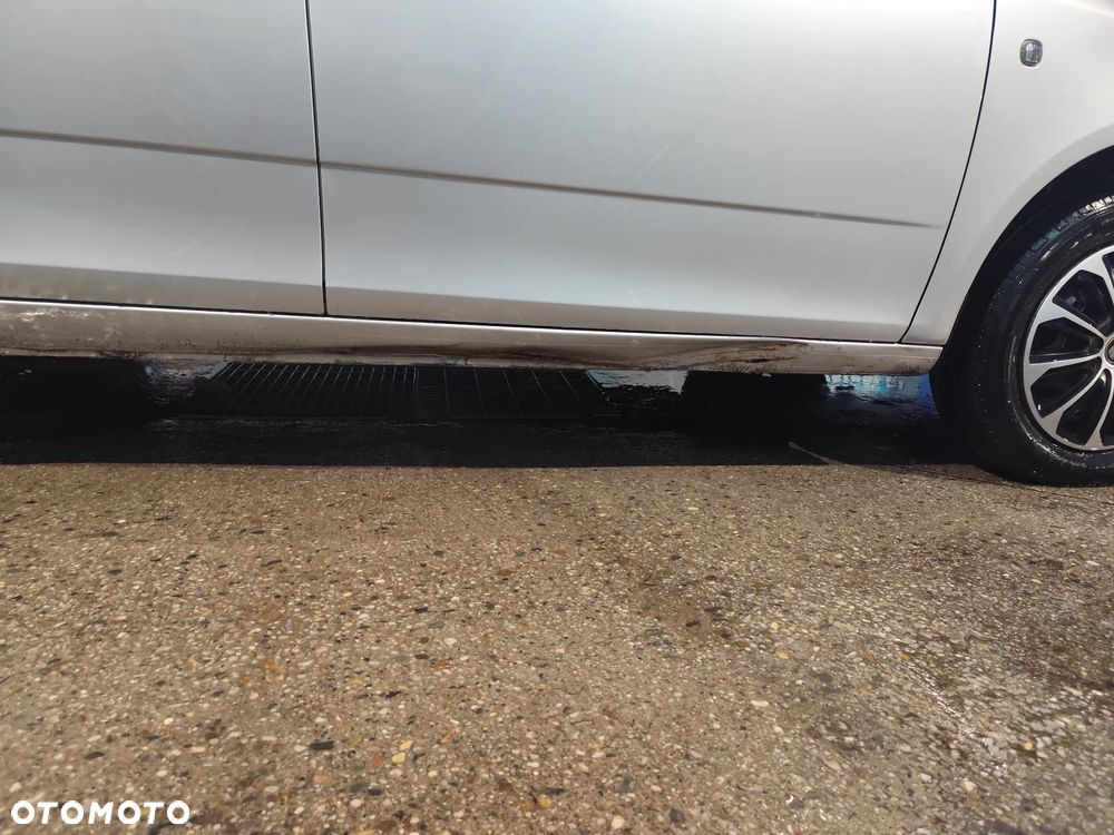 Skoda Fabia 1.4 16V Active - 8