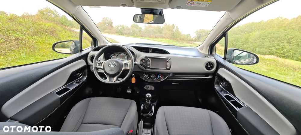 Toyota Yaris 1.5 Premium - 7
